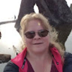 Meet your Posher, Julielynn